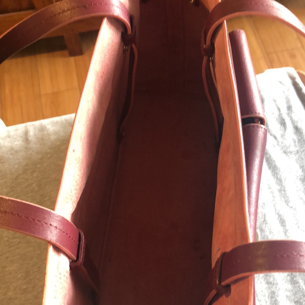 Tumi - Picture 5 of 6